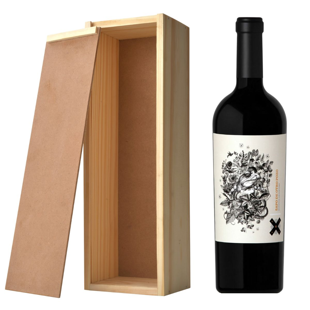 Vino sapo de otro poso en caja de madera